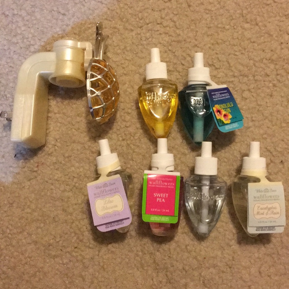 Bath and Body Works Wallflower with refills